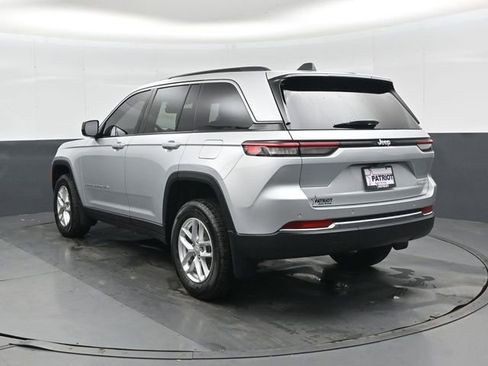 New 2025 Jeep Grand Cherokee Laredo image 6