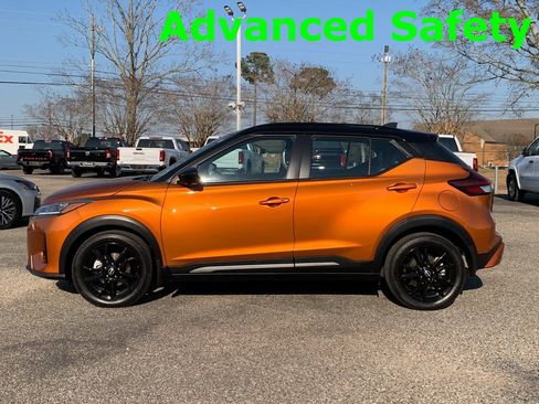 Used 2023 Nissan Kicks SR w/ SR Premium Package image 5