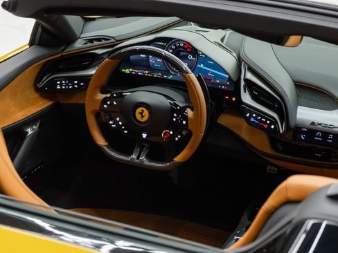 Used 2022 Ferrari SF90 Spider image 46