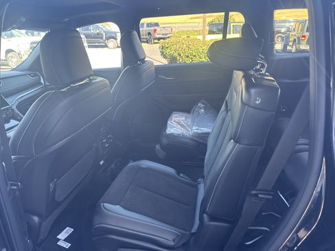 New 2025 Jeep Grand Cherokee L Altitude image 13