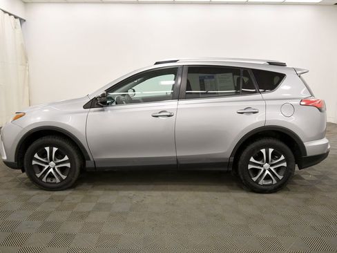 Used 2016 Toyota RAV4 LE image 4