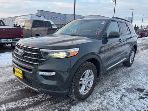 Used 2023 Ford Explorer XLT w/ Equipment Group 202A image 3