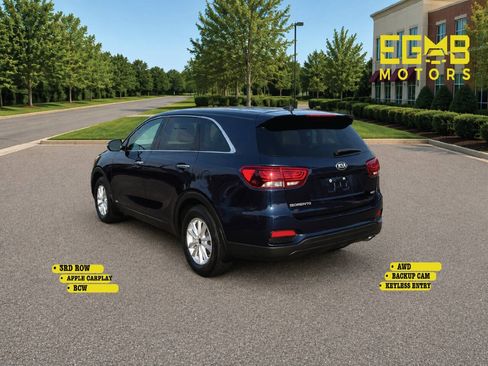 Used 2019 Kia Sorento AWD image 4