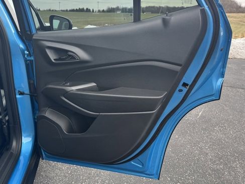 New 2025 Chevrolet Trax RS w/ Sunroof Package image 16