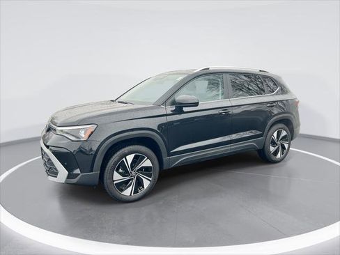 New 2026 Volkswagen Taos SE AWD/4WD image 1