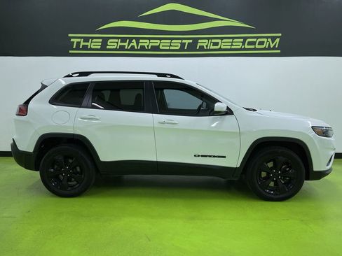 Used 2021 Jeep Cherokee Latitude Plus image 11