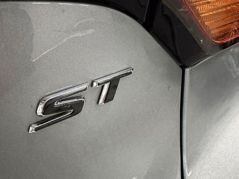Used 2023 Buick Encore GX Select w/ Sport Touring Package AWD/4WD image 8