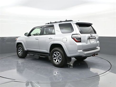 Used 2022 Toyota 4Runner TRD Off-Road image 5