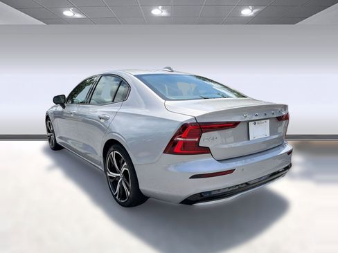 Certified 2024 Volvo S60 B5 Core w/ Climate Package AWD/4WD image 3
