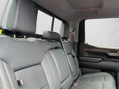 Used 2025 Chevrolet Silverado 1500 LT Trail Boss w/ Convenience Package II AWD/4WD image 22