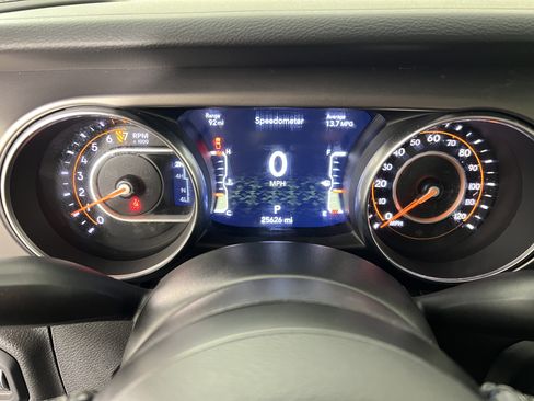 Used 2023 Jeep Gladiator Sport AWD/4WD image 25
