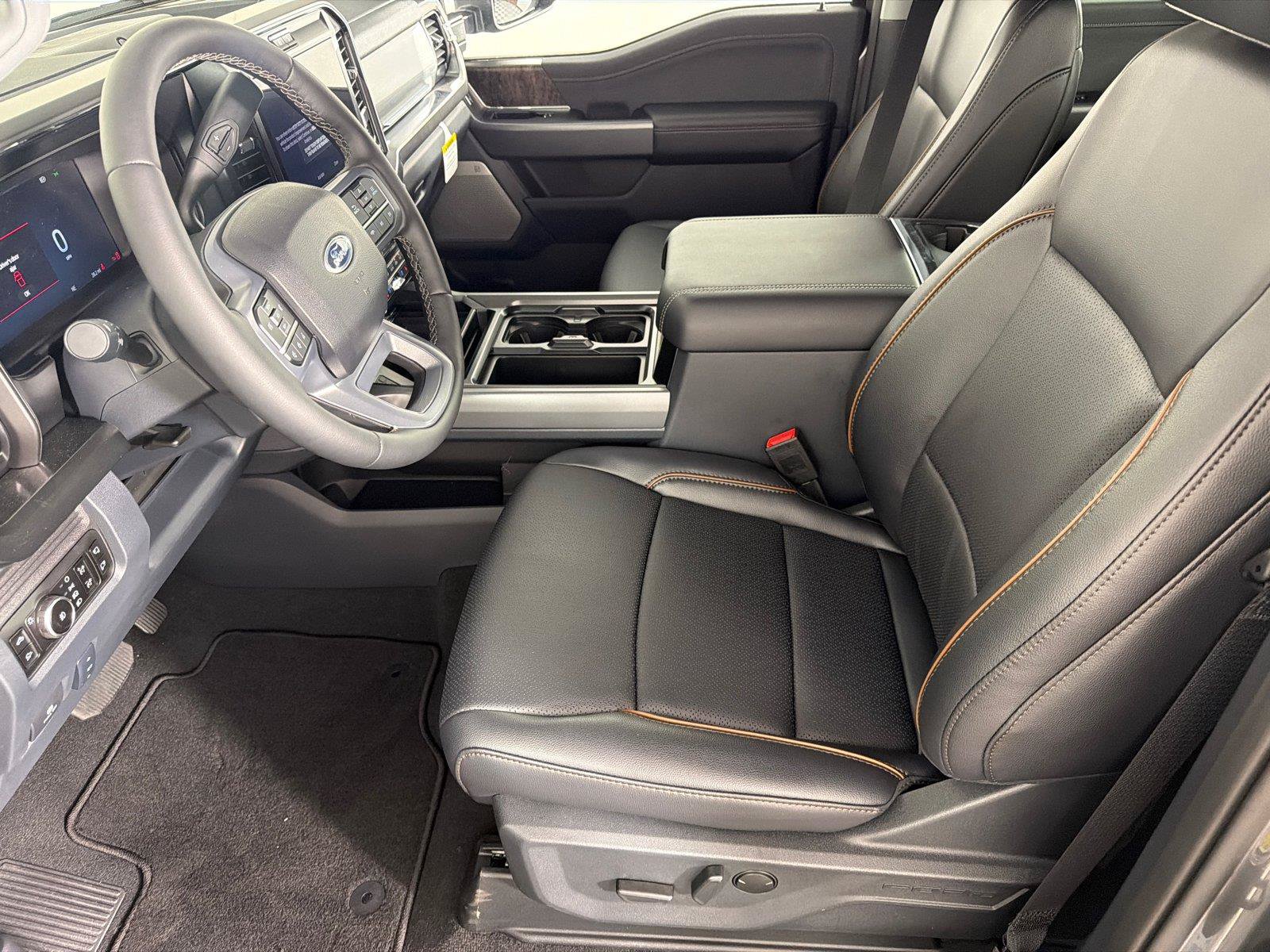 New 2026 Ford F250 Lariat w/ Black Appearance Package AWD/4WD image 9