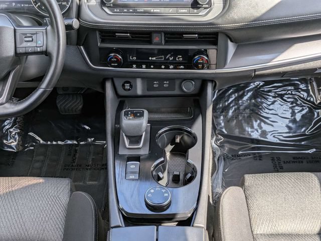 Used 2025 Nissan Rogue SV AWD/4WD image 21
