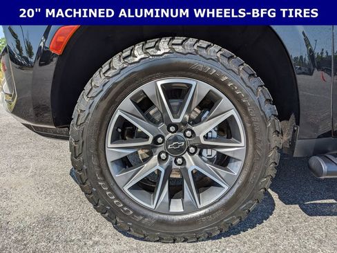 Used 2024 Chevrolet Tahoe Z71 w/ Luxury Package image 8