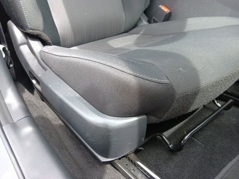 Used 2025 Nissan Sentra SV w/ Trunk Package FWD image 30