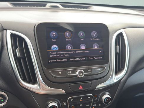 Used 2021 Chevrolet Equinox LT FWD image 24