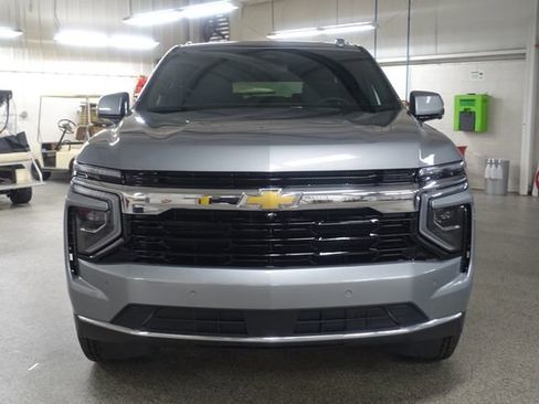 New 2026 Chevrolet Suburban LS AWD/4WD image 2