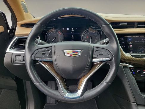 Used 2021 Cadillac XT6 Premium Luxury w/ Platinum Package AWD/4WD image 19