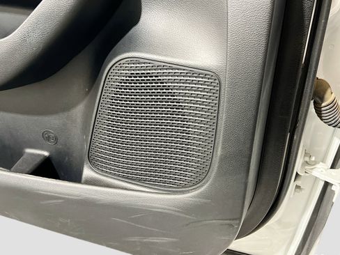 Used 2020 Chrysler Pacifica Touring w/ S Appearance Package image 11