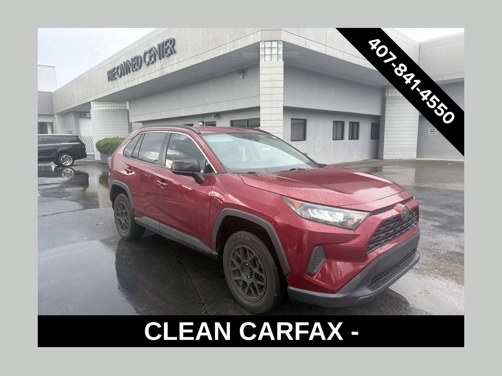 Used 2020 Toyota RAV4 LE FWD image 1