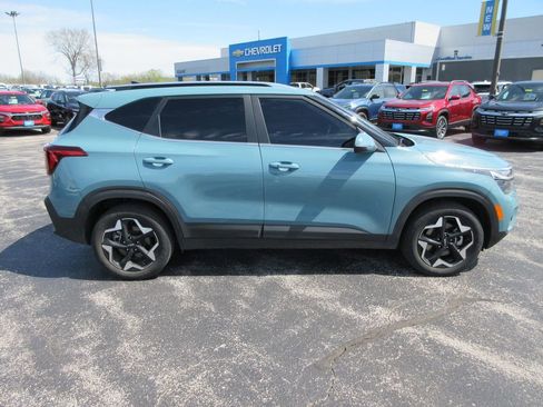 Used 2024 Kia Seltos EX image 6