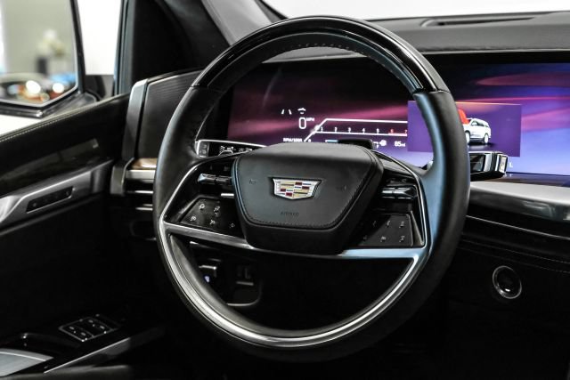 Used 2025 Cadillac Escalade Sport Platinum AWD/4WD image 18