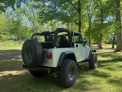 Used 2003 Jeep Wrangler SE AWD/4WD image 9