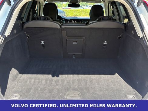 Certified 2025 Volvo XC60 B5 Core AWD/4WD image 36
