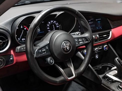 Used 2021 Alfa Romeo Giulia Sprint w/ Nero Edizione RWD image 24