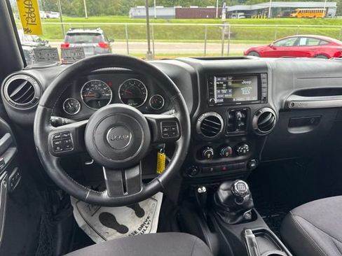 Used 2015 Jeep Wrangler Unlimited Sport w/ Quick Order Package 23S AWD/4WD image 13