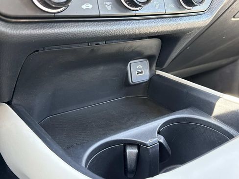 Used 2025 Honda HR-V LX image 7