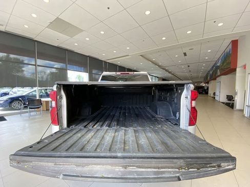 Used 2022 Chevrolet Silverado 1500 Custom Trail Boss AWD/4WD image 25