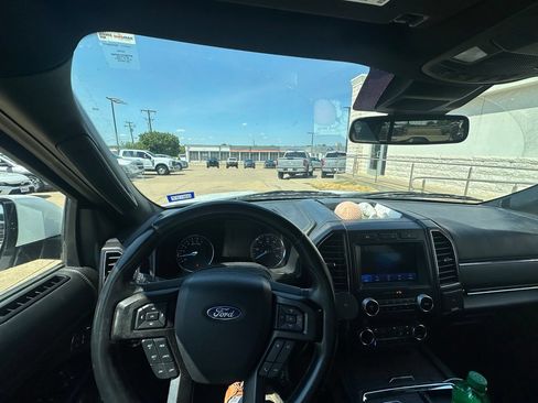 Used 2020 Ford Expedition Max Limited RWD image 2