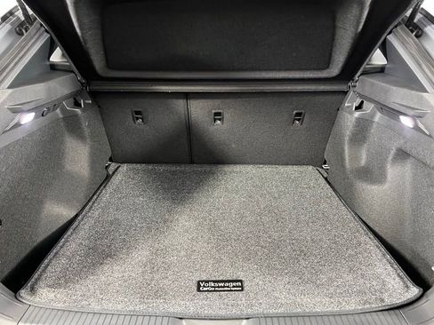 Used 2025 Volkswagen ID.4 Pro image 34