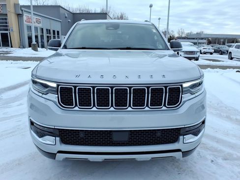 Used 2024 Jeep Wagoneer Series II w/ Flexible Seating Group RWD image 20