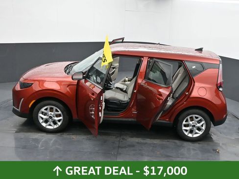 Used 2025 Kia Soul LX w/ LX Technology Package FWD image 67