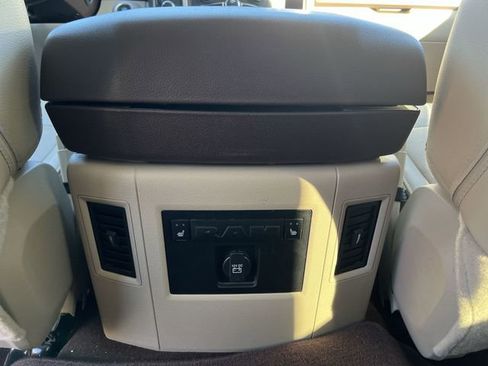 Used 2018 RAM 2500 Laramie w/ Convenience Group image 22