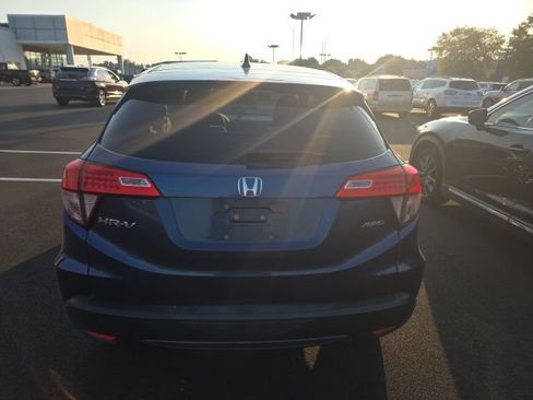 Used 2017 Honda HR-V EX image 3