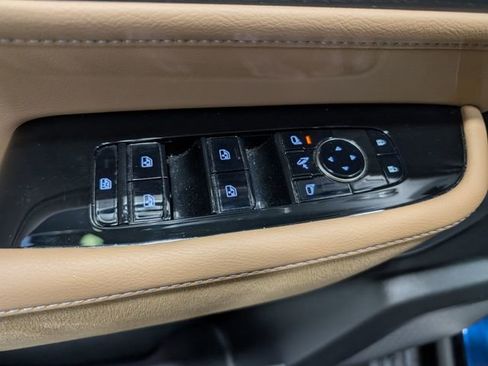 Used 2025 INFINITI QX80 Sensory AWD/4WD image 15