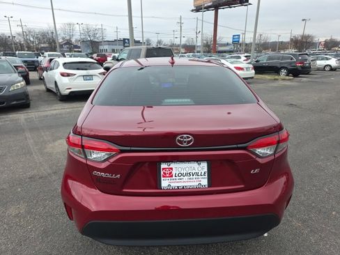 Certified 2025 Toyota Corolla LE image 5