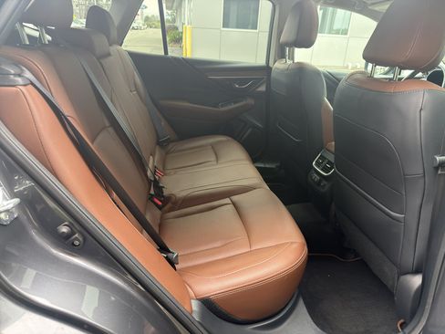 Used 2022 Subaru Outback Touring AWD/4WD image 14