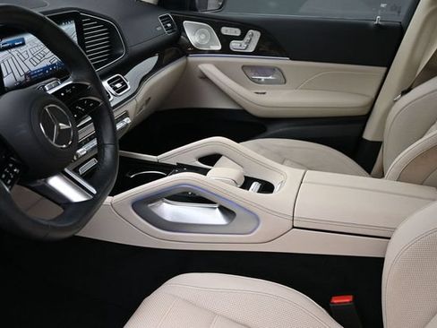 Used 2026 Mercedes-Benz GLS 450 4MATIC image 18