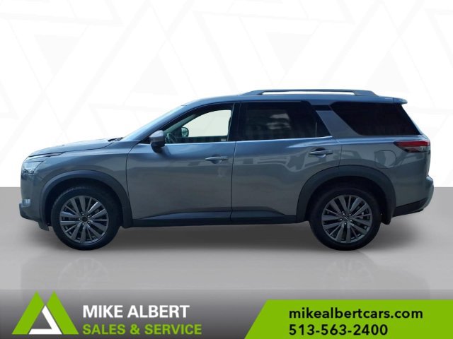 Used 2023 Nissan Pathfinder SL w/ SL Premium Package AWD/4WD image 4