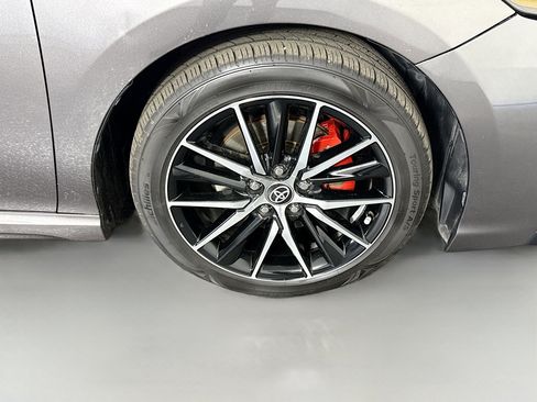 Used 2021 Toyota Camry SE image 31