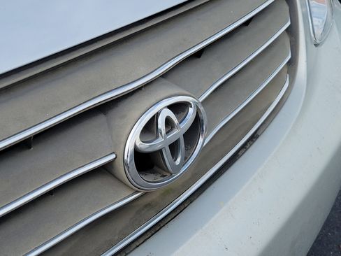 Used 2004 Toyota Corolla CE image 10