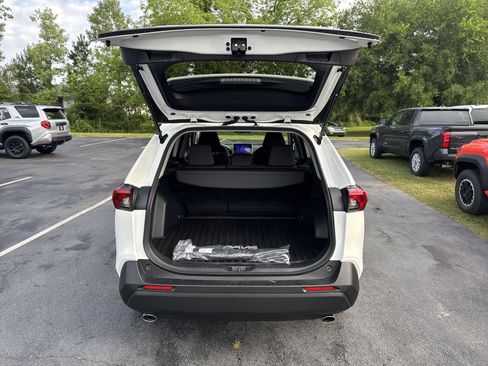 New 2025 Toyota RAV4 XLE AWD/4WD image 36