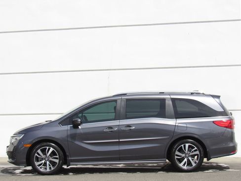 Used 2023 Honda Odyssey Touring image 4