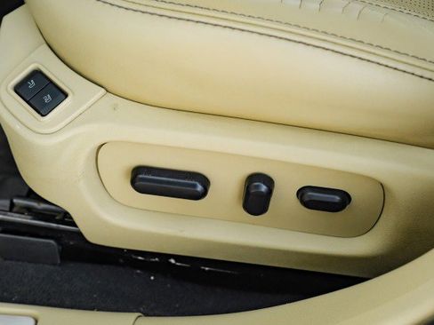 Used 2019 Ford Taurus Limited image 25