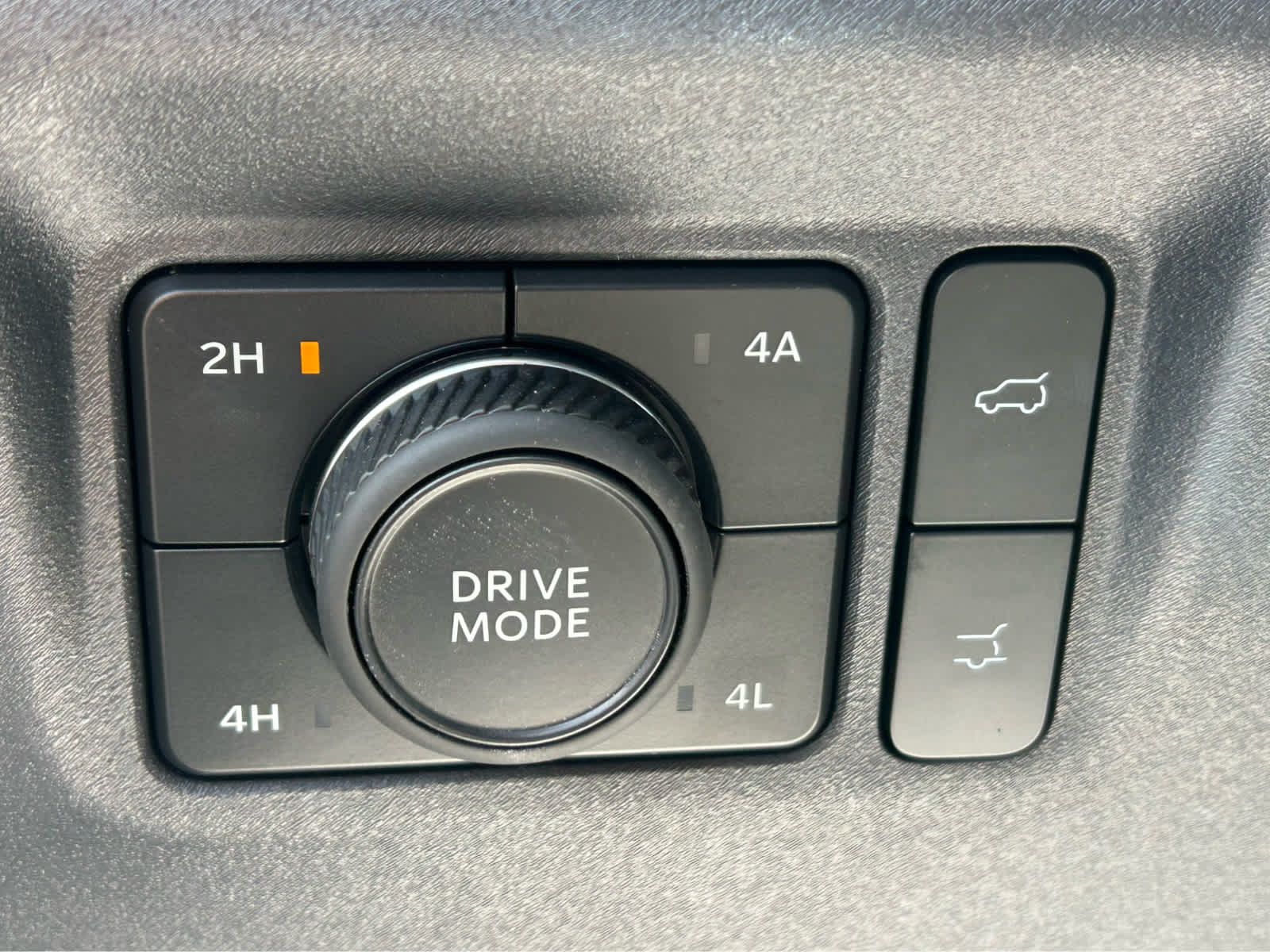 Certified 2025 Ford Expedition Active AWD/4WD image 25