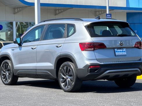 Used 2022 Volkswagen Taos S FWD image 3